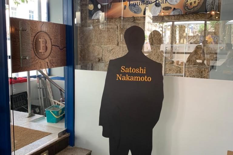 Bitcoin ¿Ganará el combate contra la banca Española?